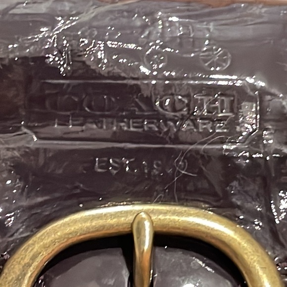 Coach Small Dark Purple Bag Patent Leather with large gold buckle - Picture 4 of 12